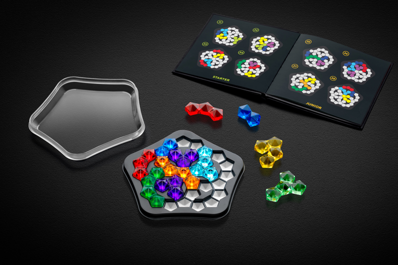 Smartgames SG 313 IQ Pentagon Product Shot 750680 (1)