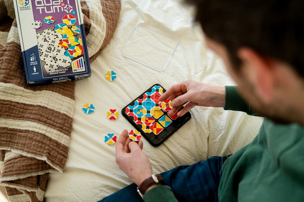 Smartgames SG 454 Quantum 2 In 1 Lifestyle Shot 8A5646