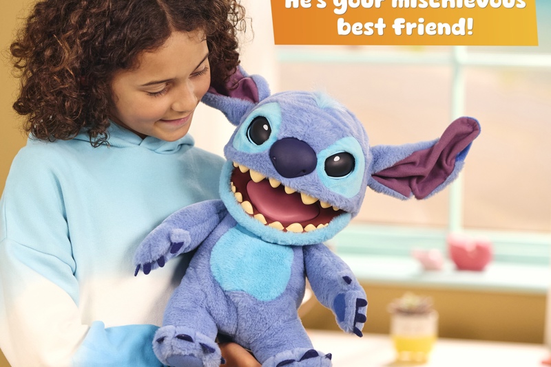 TOTY Realfx Disney Stitch Lifestyleimages Round2 Img10 APPROVED